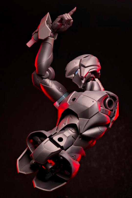 机械人偶的肉体美