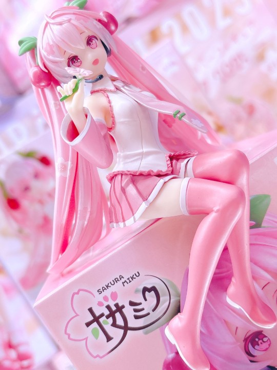 【大货】FuRyu 初音未来 压泡面人偶-樱花未来2024 珠光款- 返图搬运