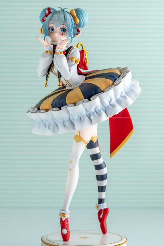 【大货】Design COCO 初音未来演唱会 2023 VR 服装大赛大奖设计 返图搬运