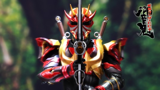 SHF 真骨雕 装甲响鬼