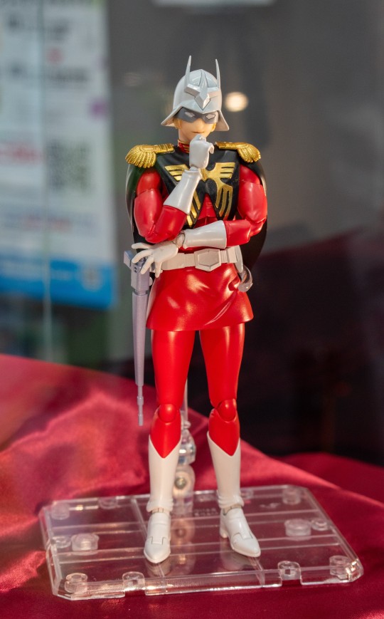【展品】万代 S.H.Figuarts 夏亚·阿兹纳布尔 返图搬运