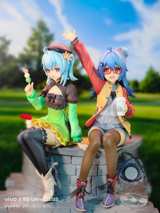 【萝莉？推荐】哔哩哔哩 22＆33 私服出游ver.