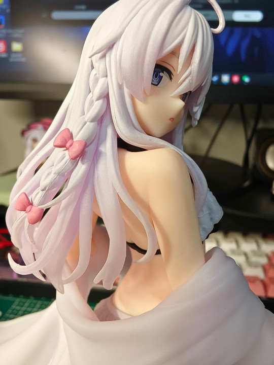 Taito 伊蕾娜 泳装ver. 到货氵