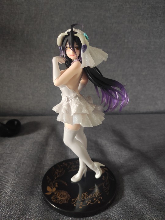 雅儿贝德婚纱——Taito