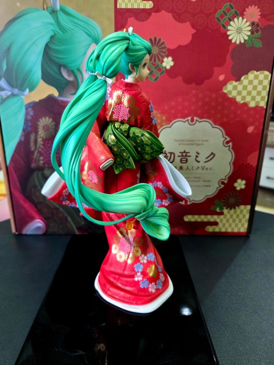 初音未来 回首美人图