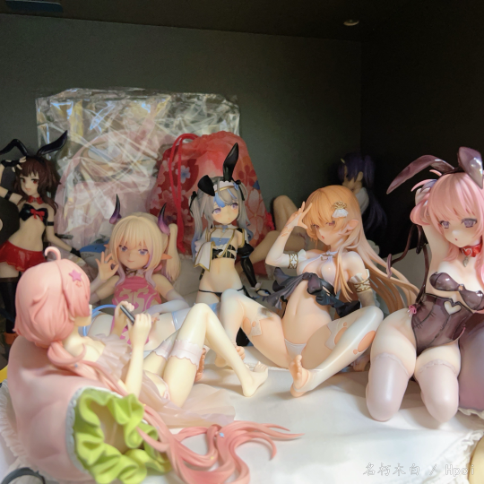 大家在干嘛呢，原来是在玩uno啊～