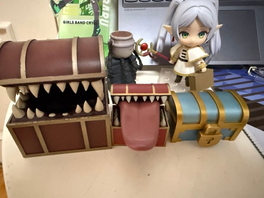 宝箱怪粘土人 对比