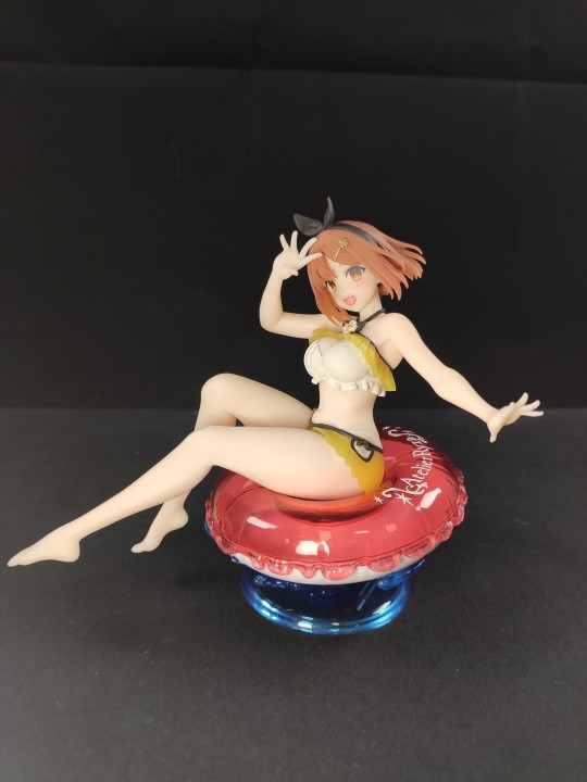 入柜补照-莱莎琳·斯托特