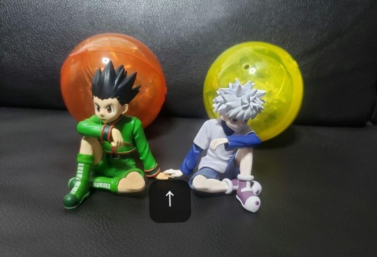 转载万代全职猎人坐姿小队扭蛋实物图