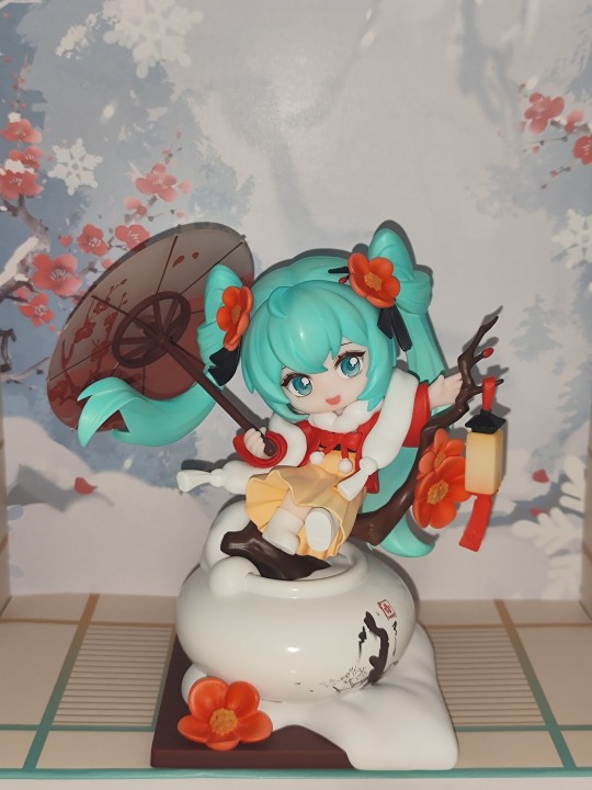 雪映红梅 初音