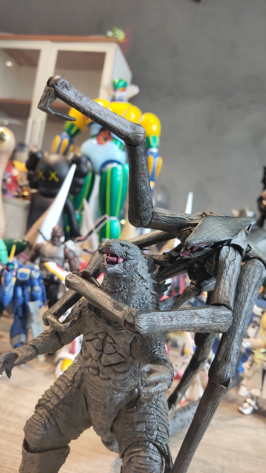 海雅HIYA 哥斯拉 VS 穆托