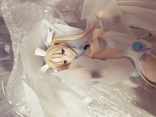 不张嘴果然很美