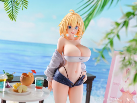 和索菲亚一起去海边消暑吧 ~ ヾ(≧▽≦*)o