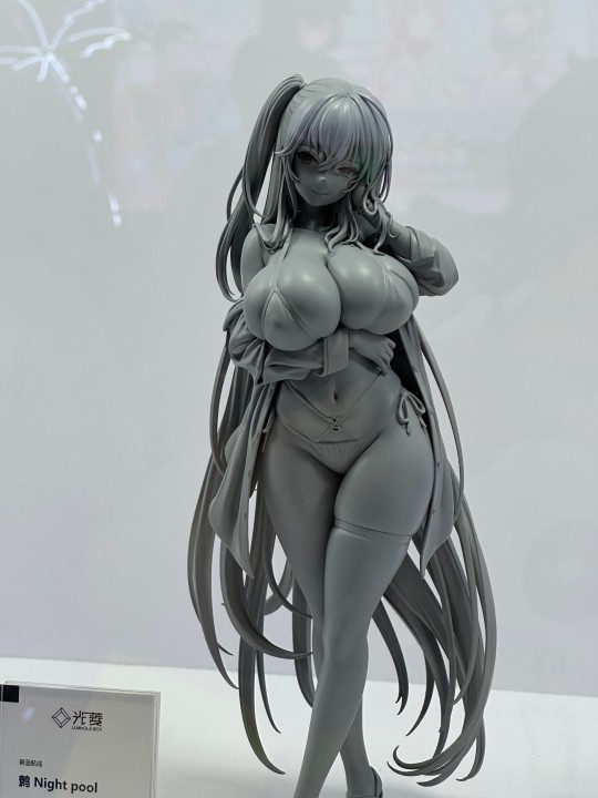 bw25大凤泳装灰模返图