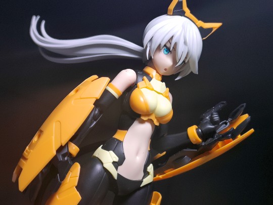 头发长了的莉谢塔，变帅气了`(*∩_∩*)′