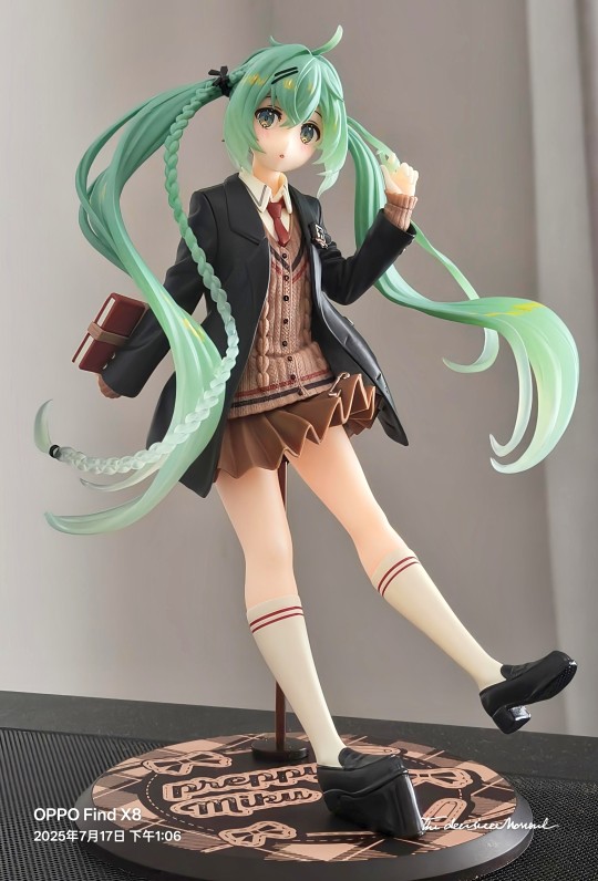 TAITO 初音未来 学院风