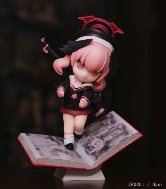 蔚蓝档案 小春笔架