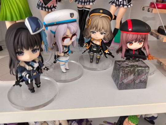 补一个图，四小人齐了😭