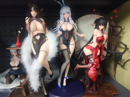 三款国风旗袍手办