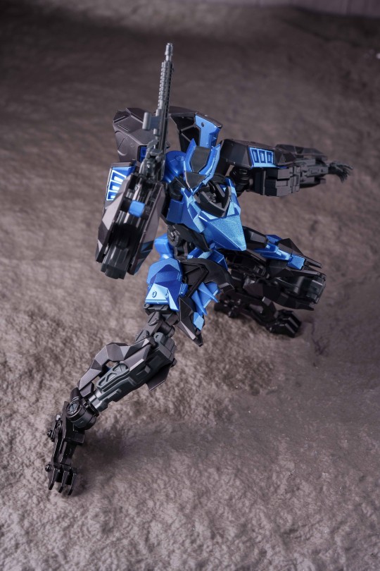 蓝姬鹟+烧夷弹装甲