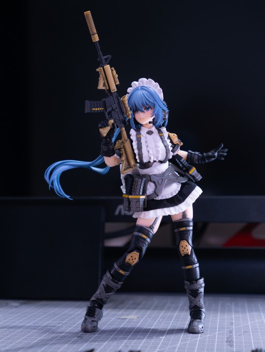 能单手发射光束马格南的战术女仆（