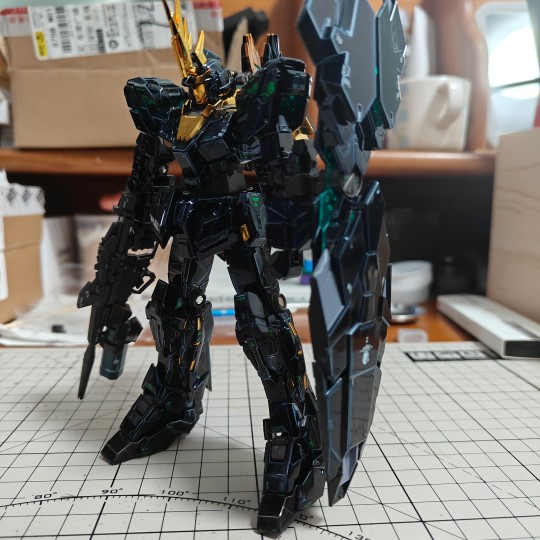 RG 独角兽高达2号机 报丧女妖·命运女神(最终决战样式)