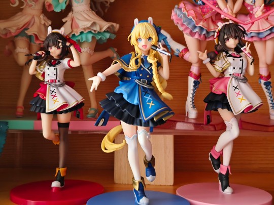 惠惠悠悠爱丽丝的偶像小师三人组