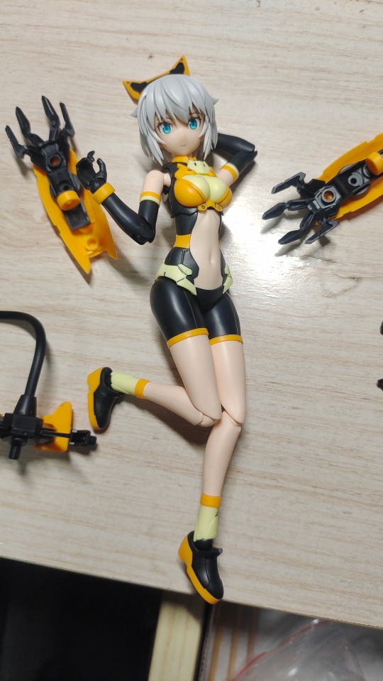 代的30MS莉谢塔，真好看