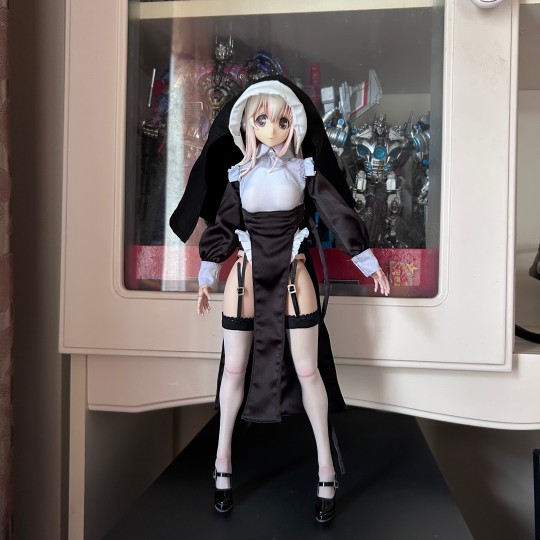 更新了另一个索尼子的头，看着比之前重涂的那个头舒服（