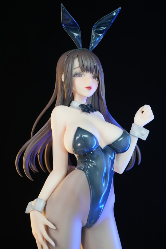 主人这样盯着人家看，是想做些什么有趣的事吗？