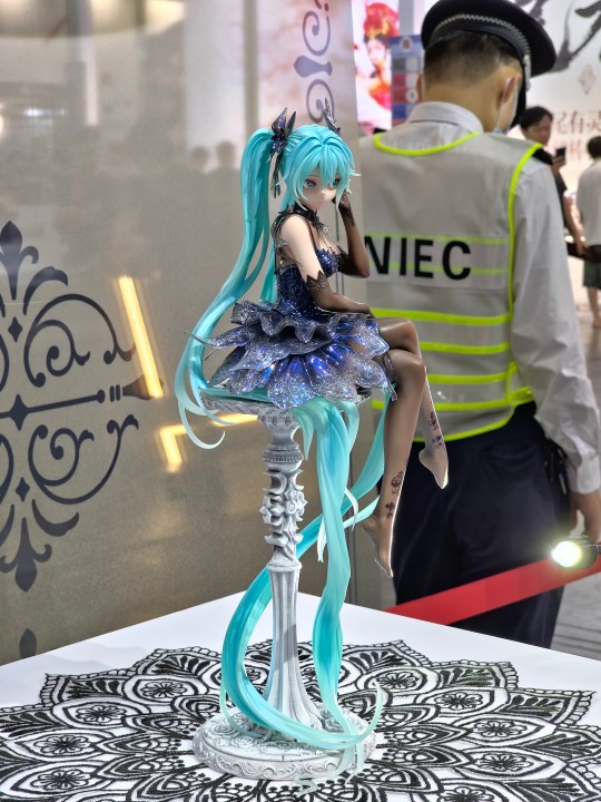 unique art的miku，暂不清楚售卖形式