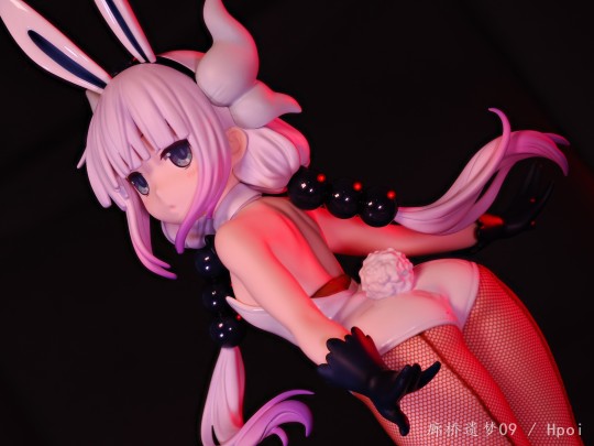 巨大兔女郎康娜