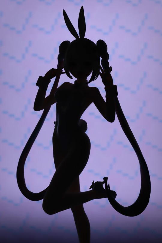 左滑看兔女郎超天酱