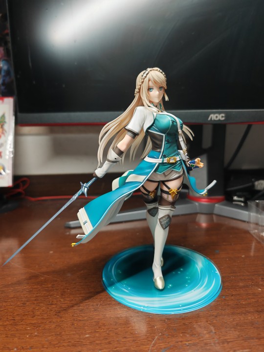 特典版开箱，头发一般般，整体造型还行，这🐻是真不错