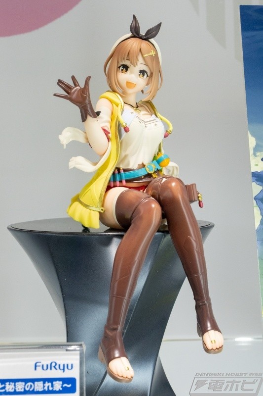 【展品】FURYU 光荣联动泡面压 莱莎 返图搬运