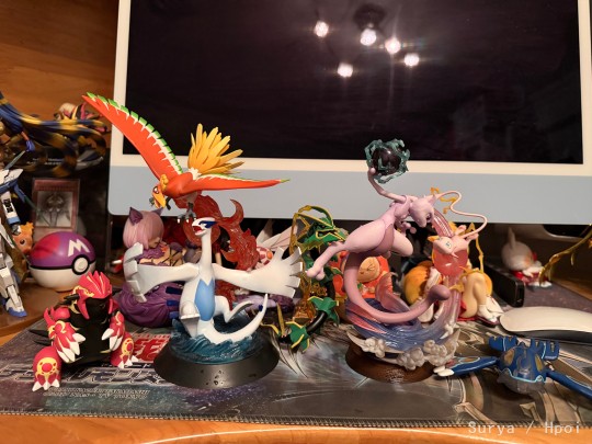 梦幻和超梦及之之前的宝可梦手办