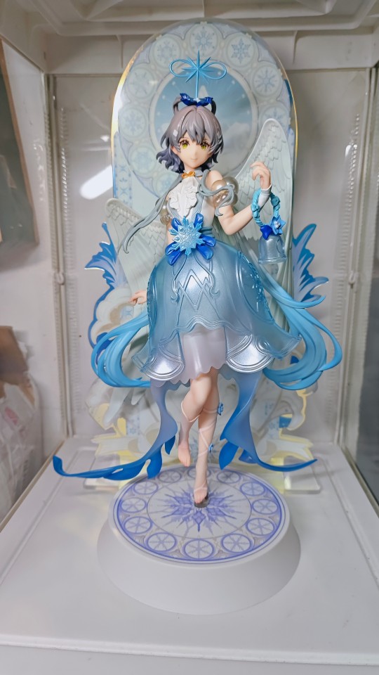 擎苍 Vsinger 洛天依 雪天使 1/6 手办