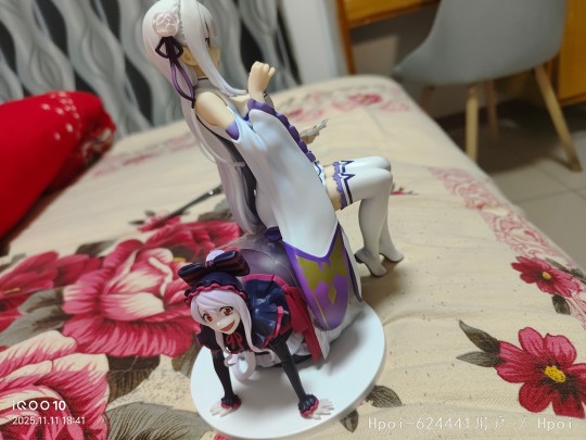 给别的玩具当椅子是非常好的