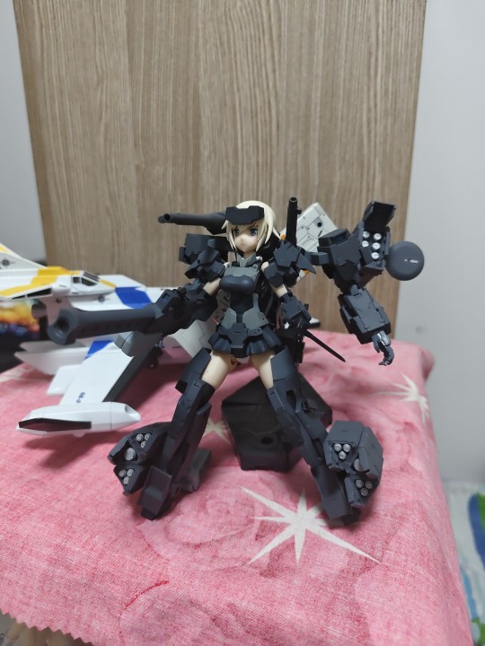 寿屋的外骨骼轰雷，夜间突击样式