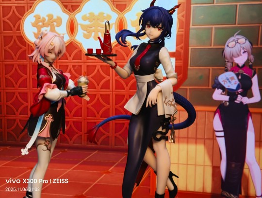 饮茶仙的新员工陈和来买奶茶的三月七