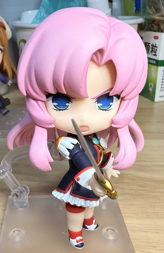 随手拍，肩饰上的大飞边惨不忍睹