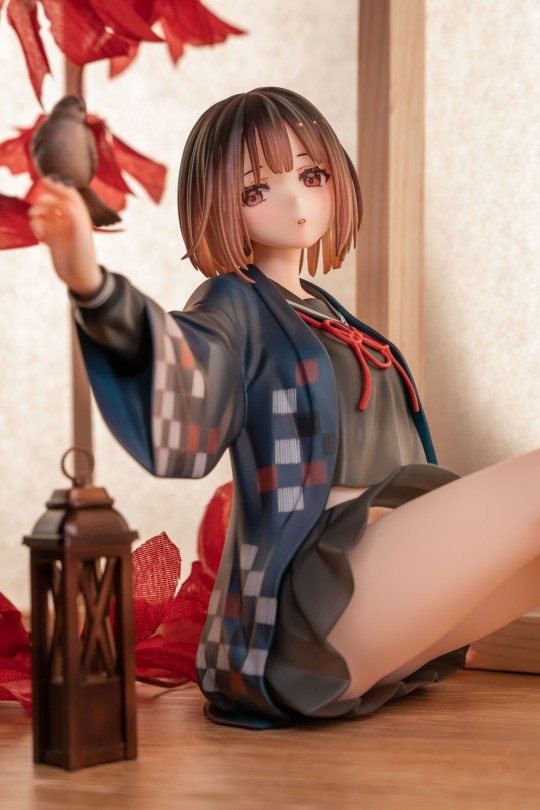 霞落枫庭风叶碎，斜阳输我醉颜红