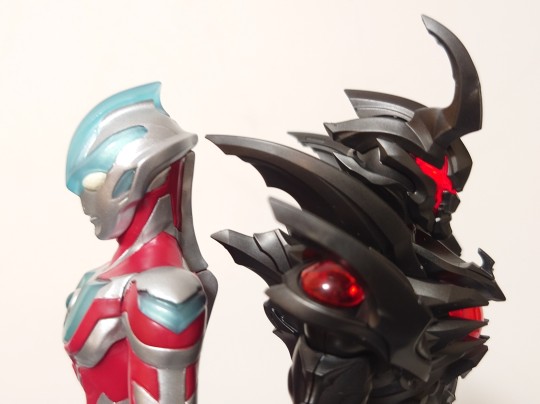 银河奥特曼&黑暗路基艾尔