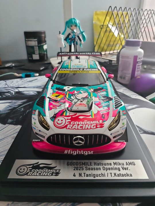 今年这小车比去年好看多了