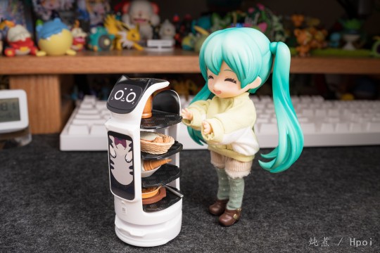 【开箱】贝拉机器人 Pro 白色