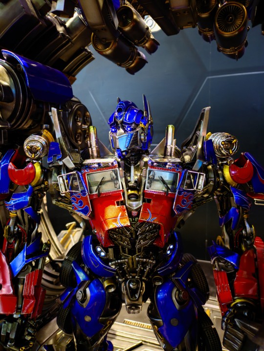 WF2024上海 擎天柱 武装补给基地实物图