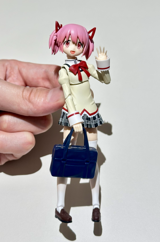 30mp小圆，可动几乎没有，比例偏小