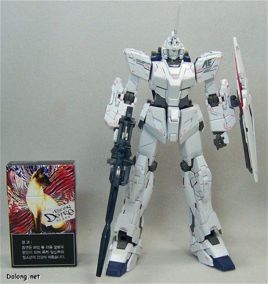 大龙评测 MG 1/100 机动战士高达UC  RX-0 独角兽高达 Ver. Ka, Titanium Finish