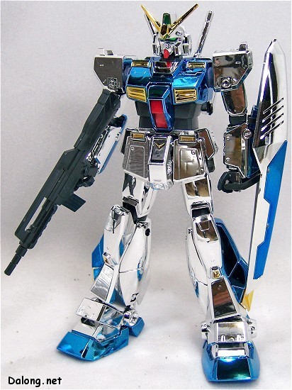 大龙评测 MG	机动战士高达0080 口袋里的战争 	RX-78NT-1 高达NT-1“艾利克斯” Metal Clear ver.