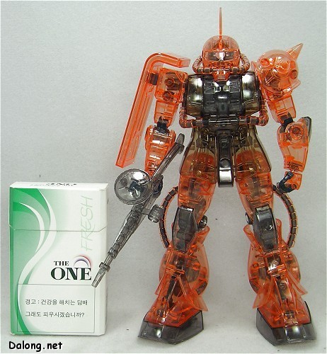 大龙评测 MG 机动战士高达 MS-06S指挥官用扎古II 夏亚・阿兹纳布尔机 Clear Color ver.